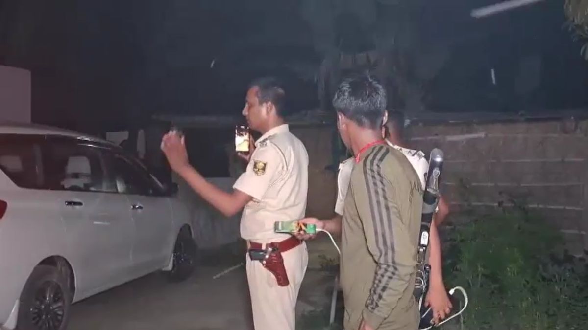 vaishali fake prohibition officer insurance fraud extortion using car