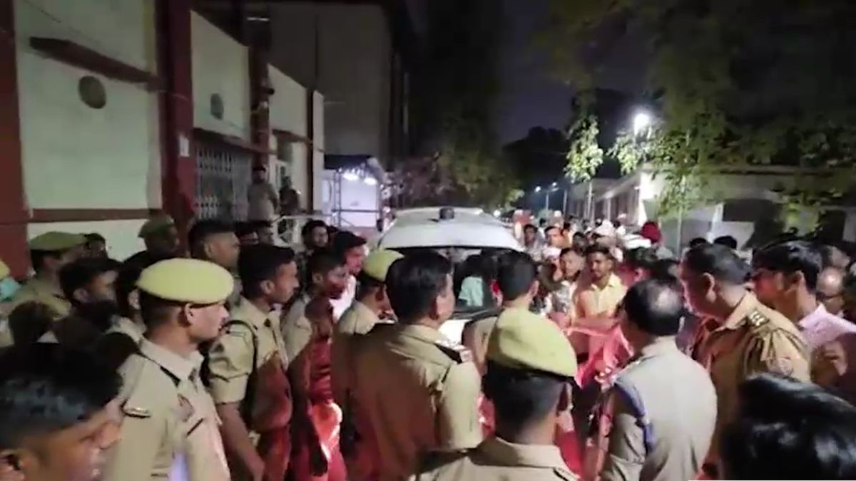 varanasi college bsc student murder father demands encounter refuses last rites