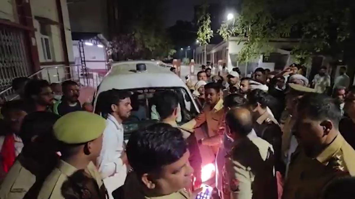 varanasi college bsc student murder father demands encounter refuses last rites