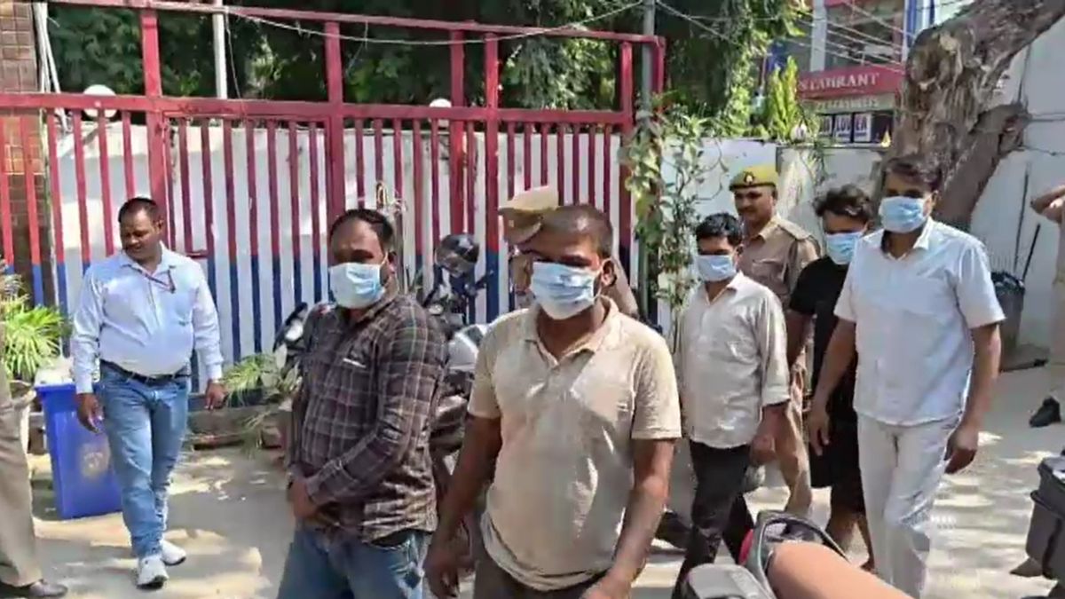 वाराणसी के इन चार लोगों के पास कहां से आई 6 करोड़ की चांदी... इस स्मगलिंग का कनेक्शन क्या है?