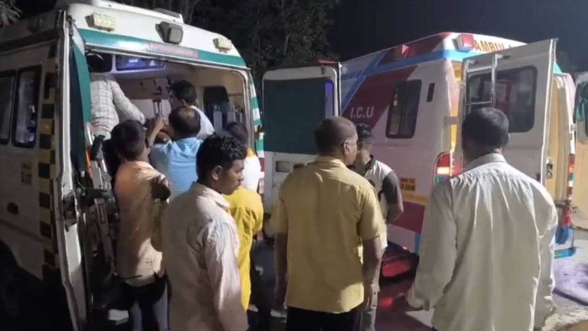 washim man found hanging from electric tower wife and two children found dead in well
