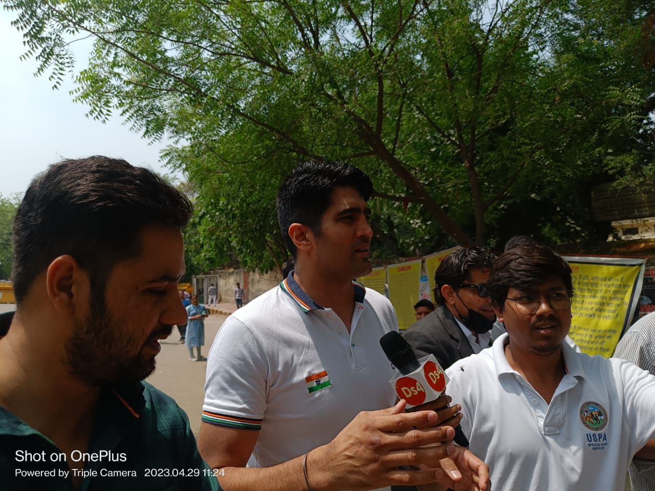 पहलवानों के समर्थन में आए विजेंदर सिंह