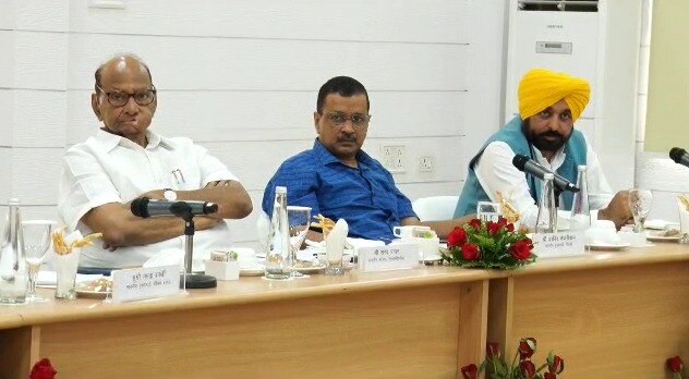 पटना में विपक्षी दलों की महाबैठक