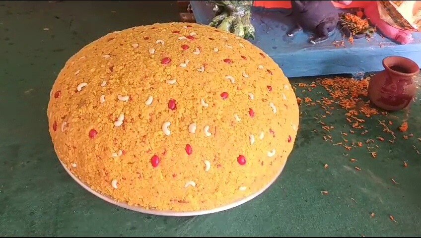 51 किलो के स्पेशल लड्डू.