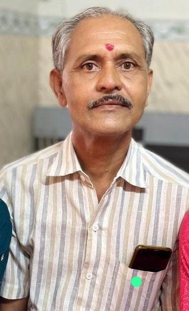 52 साल के राजू भाई परमार.