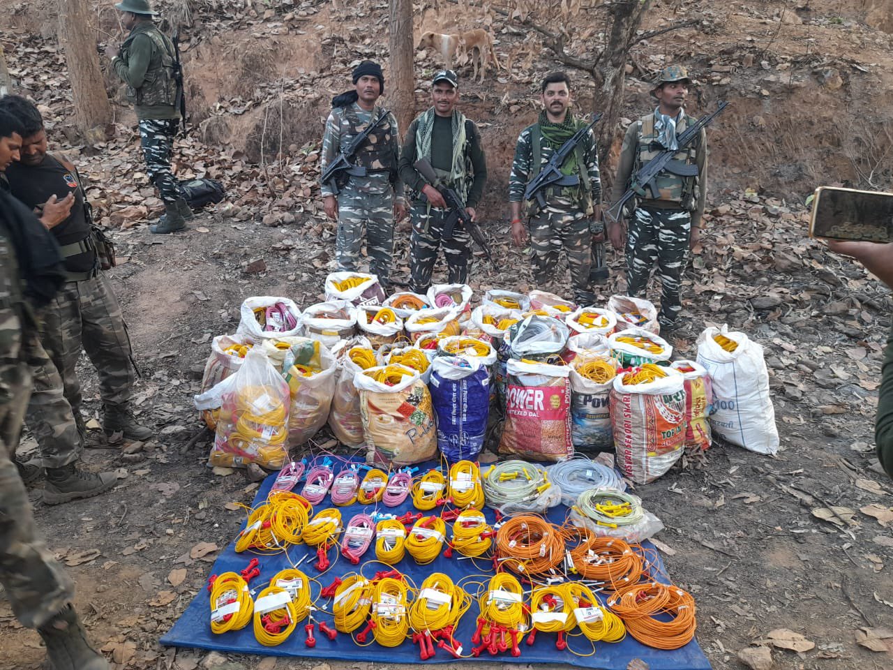 बरामद विस्फोटक