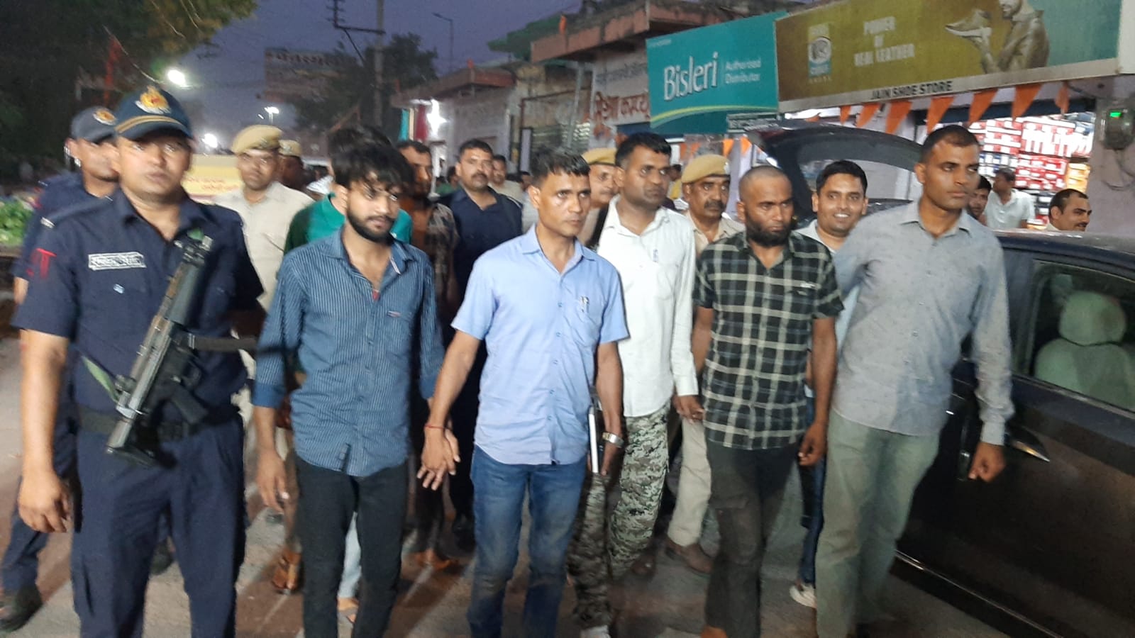 तीन राज्यों का मोस्टवांटेड. तीन राज्यों का मोस्टवांटेड.