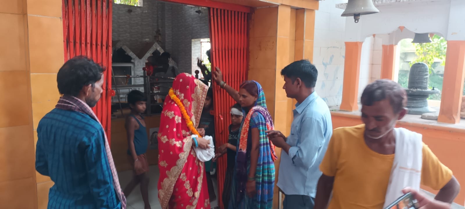 शादी की चर्चा पूरे क्षेत्र में है.