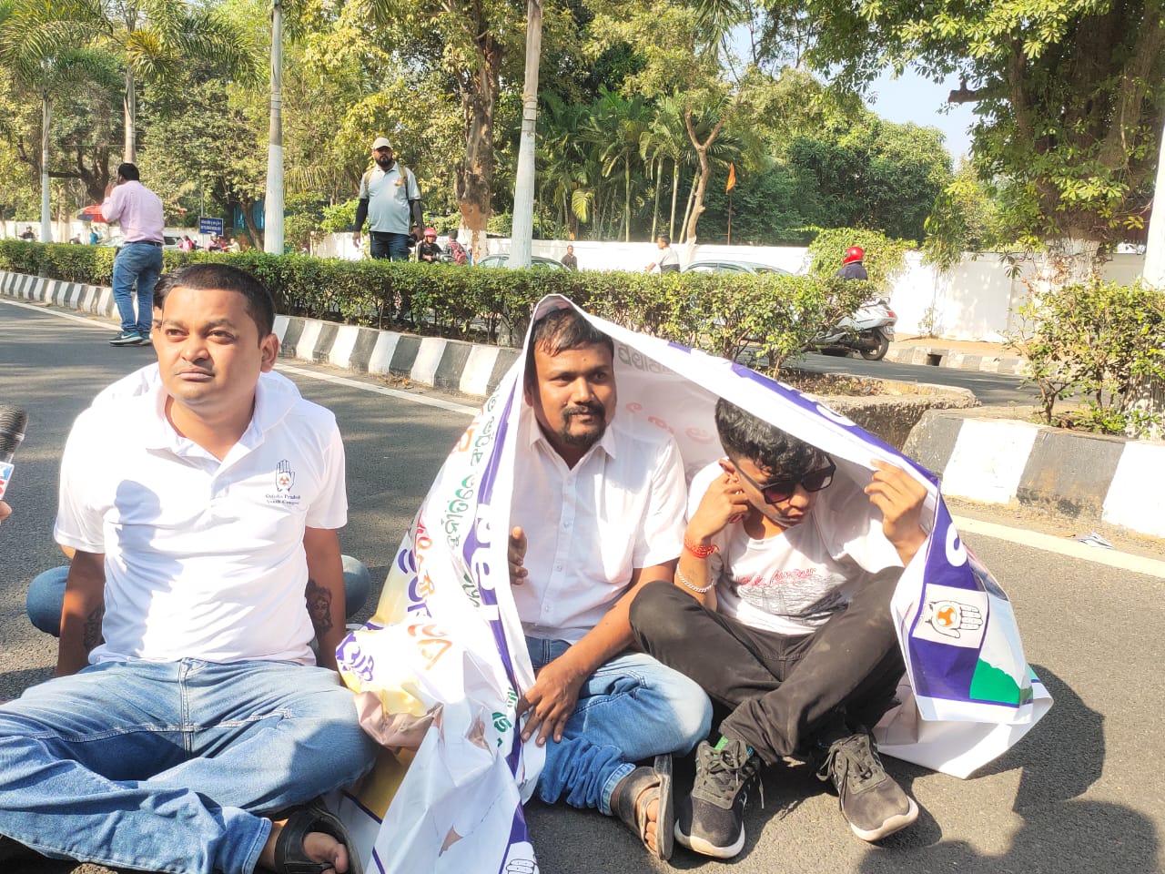 देखें वीडियो...