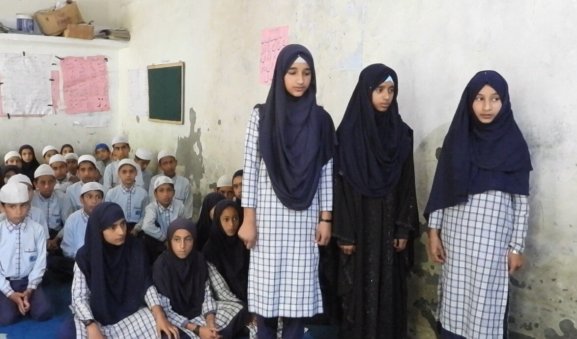 स्कूल की लड़कियां