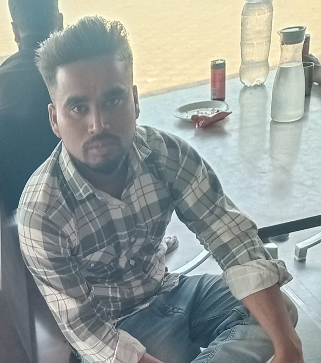 आरोपी.