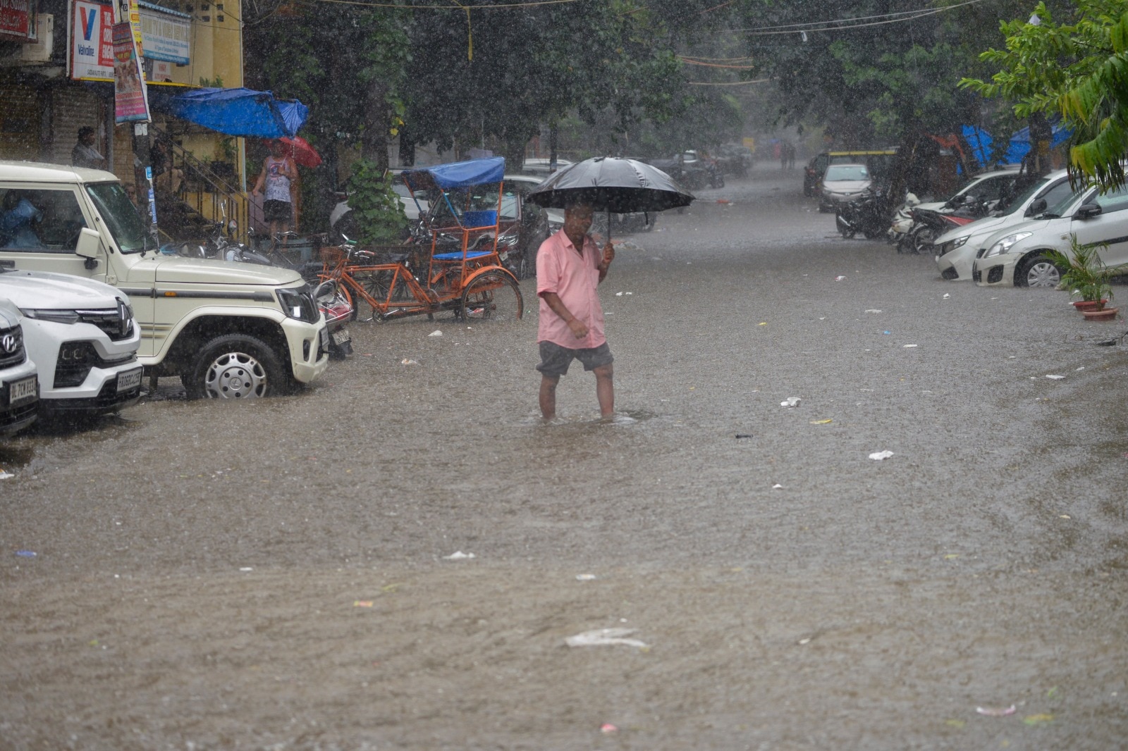 बारिश से पानी-पानी राजधानी