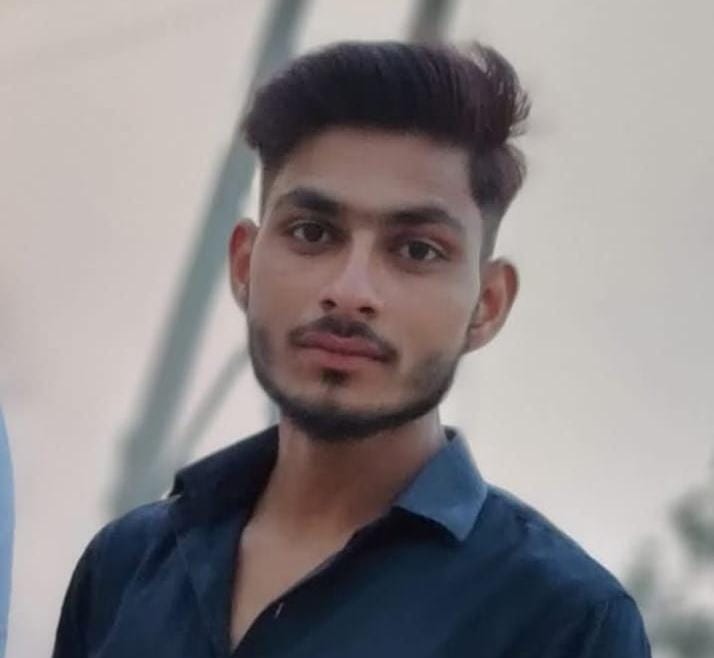 मृतक की फाइल फोटो. मृतक की फाइल फोटो.