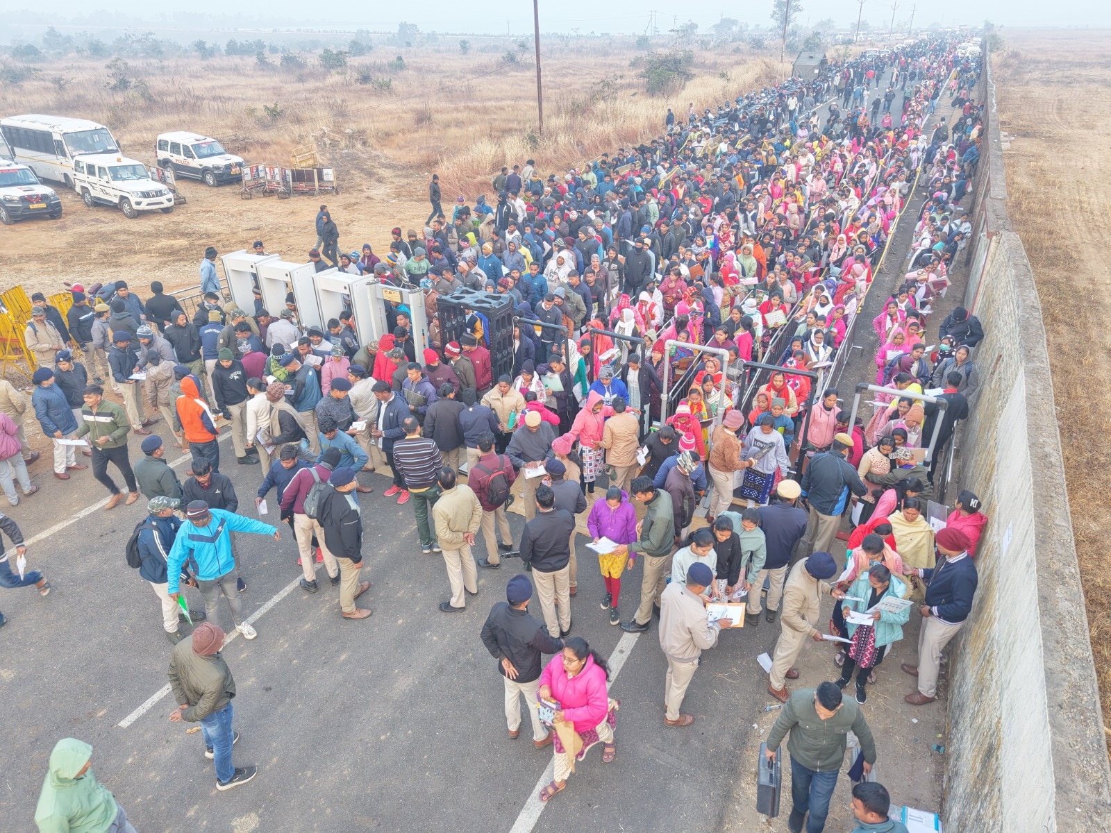 एयर स्ट्रिप पर परीक्षा