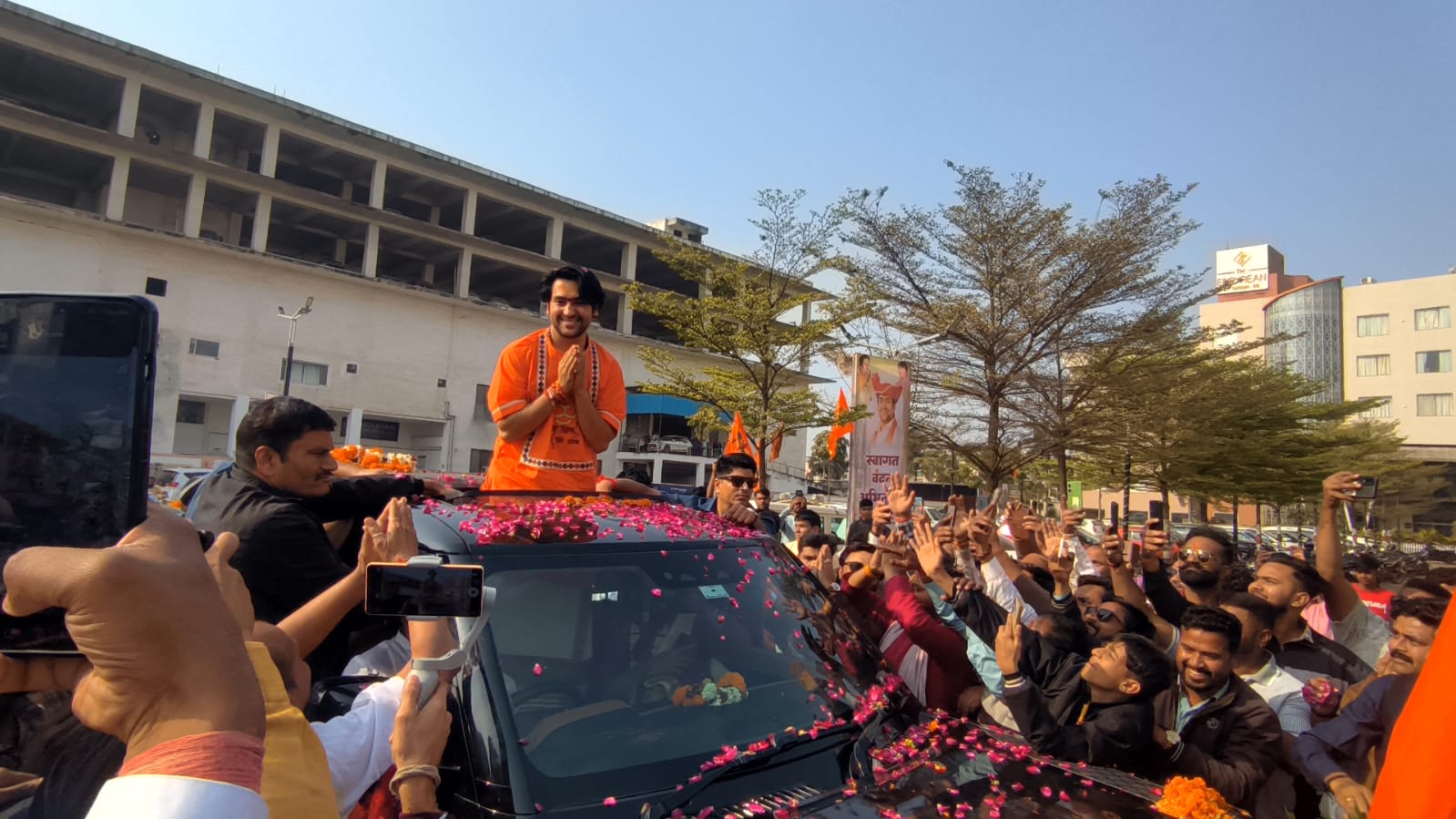 धीरेंद्र कृष्ण शास्त्री