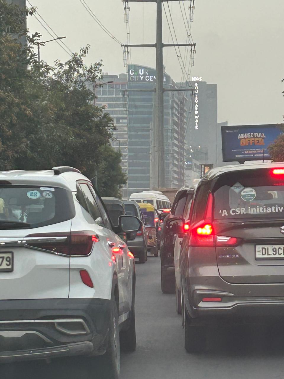 लोगों को कब मिलेगी जाम से मुक्ति