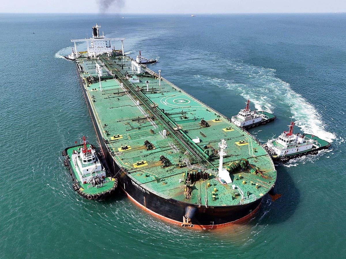 Oil tanker Caroline Bezengi, spills at sea off the coast of Oman Oil tanker Caroline Bezengi, spills at sea off the coast of Oman