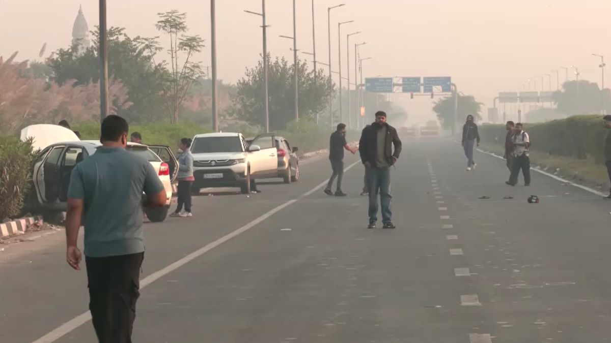 सफेद रंग की कार, बैरिकेडिंग और गैंगस्टर्स... देश की राजधानी में हुई सबसे बड़ी मुठभेड़ की पूरी कहानी