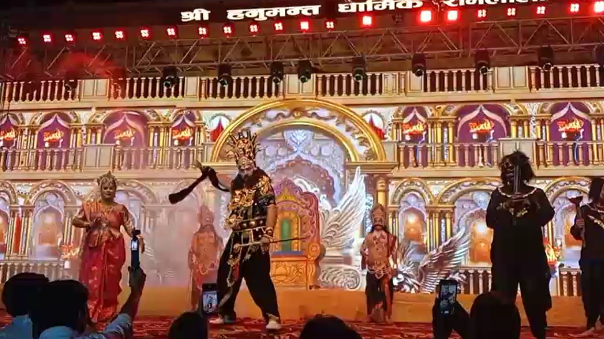 Who Is Shahbaz Khan Bollywood Actor Playing Ravana Karkardooma Ramlila Who Is Shahbaz Khan Bollywood Actor Playing Ravana Karkardooma Ramlila