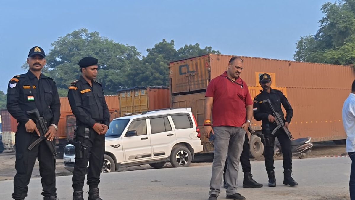 who was brijesh ganjoo alias gopal 30 lakh reward naxalite commander varanasi encounter who was brijesh ganjoo alias gopal 30 lakh reward naxalite commander varanasi encounter