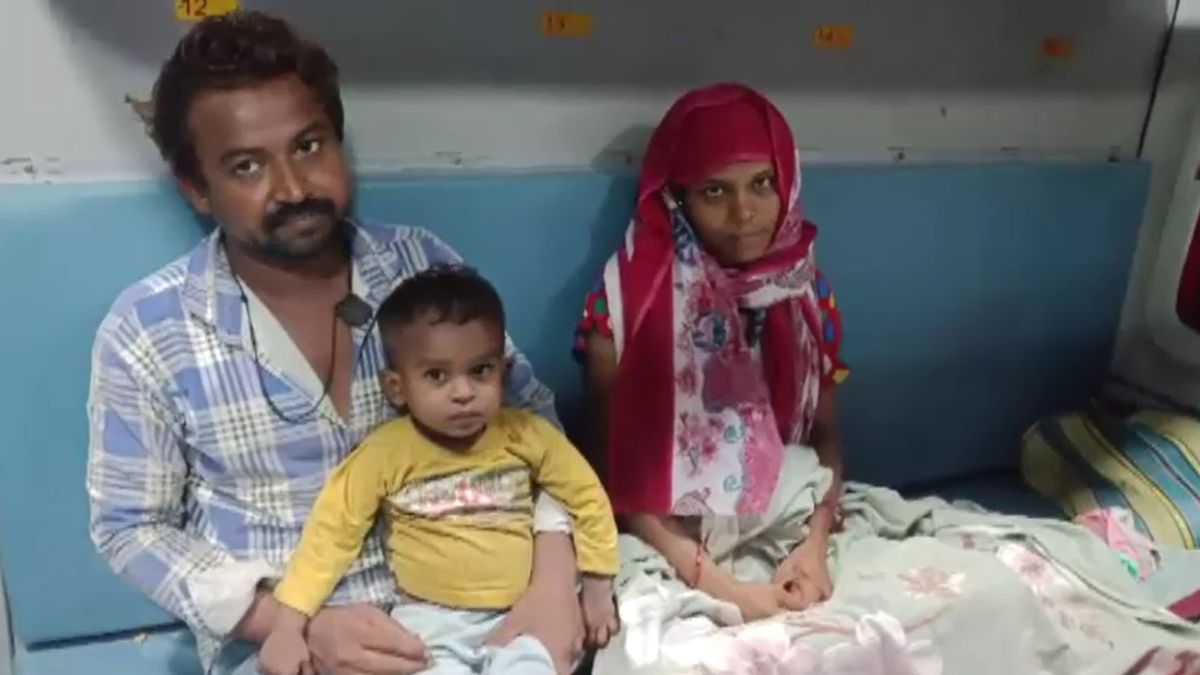 woman gives birth on train samastipur railway labour pain woman gives birth on train samastipur railway labour pain