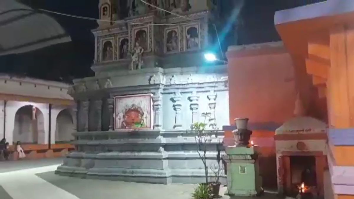 yogeshwari temple beed 1 crore donation anonymous devotee