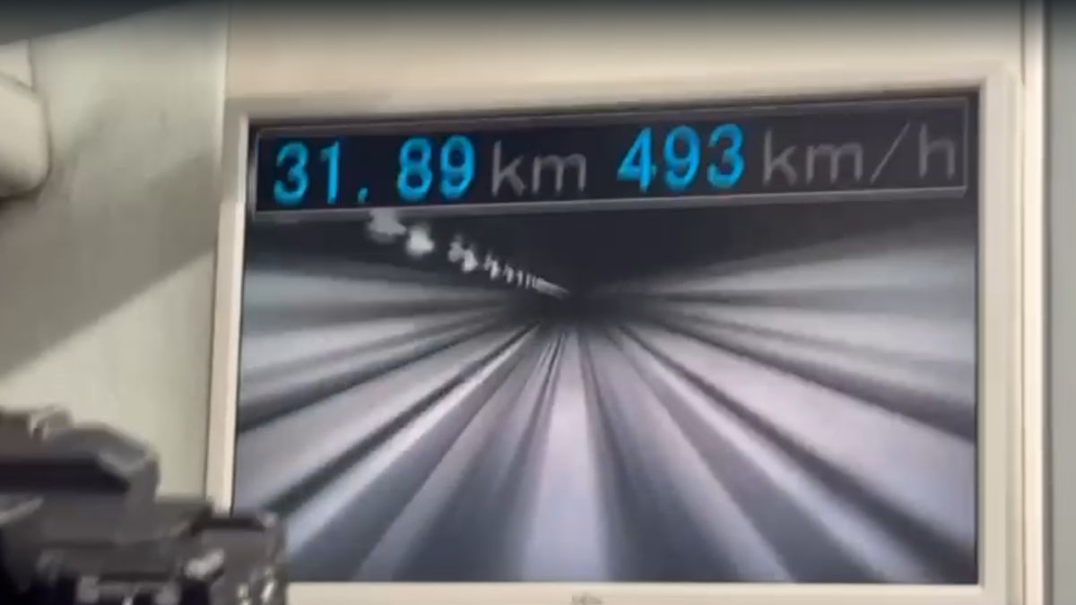 yogi adityanath maglev train ride japan 600kmph high speed experience
