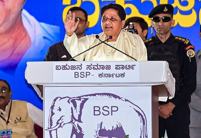 मायावती ने चार राज्यों के चुनाव के लिए भतीजे को दी है बड़ी जिम्मेदारी (फाइल फोटोः PTI) 