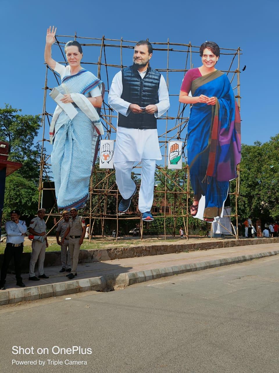 कांग्रेस का महंगाई के खिलाफ हल्ला बोल कांग्रेस का महंगाई के खिलाफ हल्ला बोल