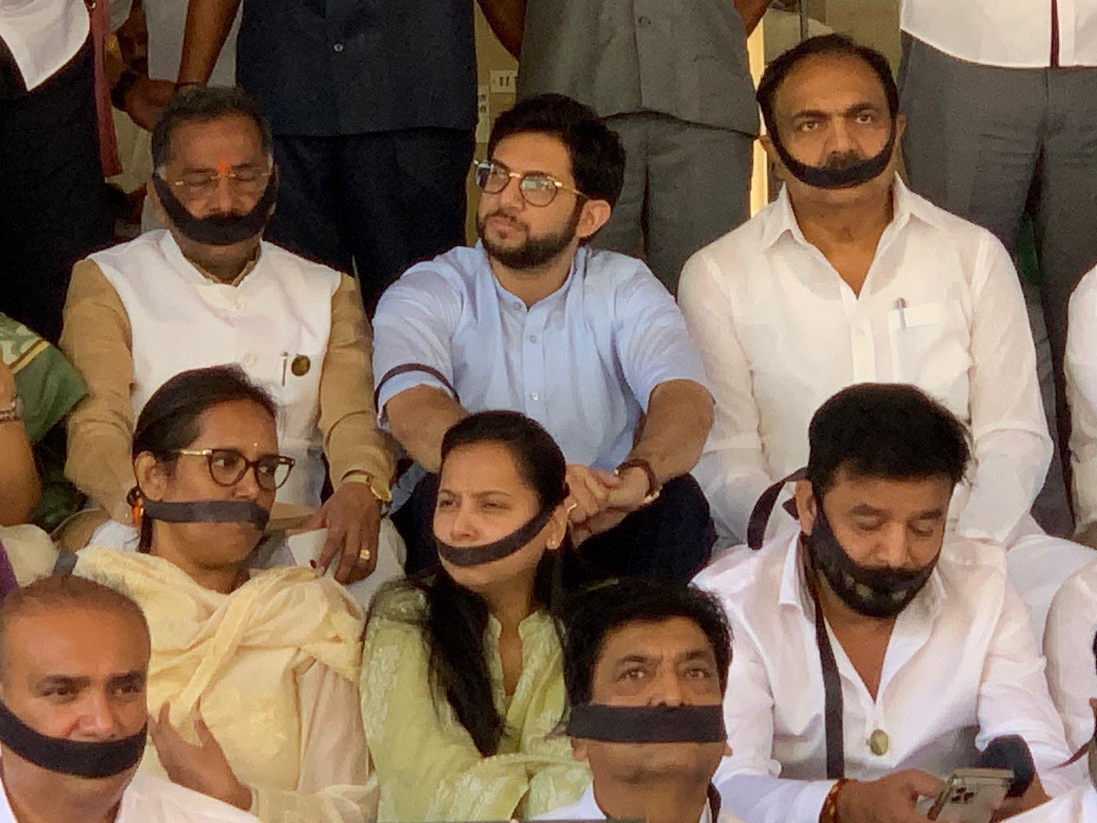 महाविकास अघाड़ी विधायकों का विरोध