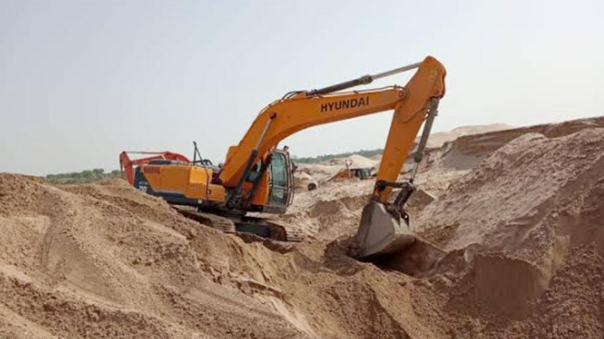 सोन नदी में अवैध खनन की सूचना पर बड़ी कार्रवाई