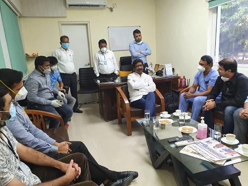 मुख्यमंत्री ने ली स्वास्थ्य की जानकारी