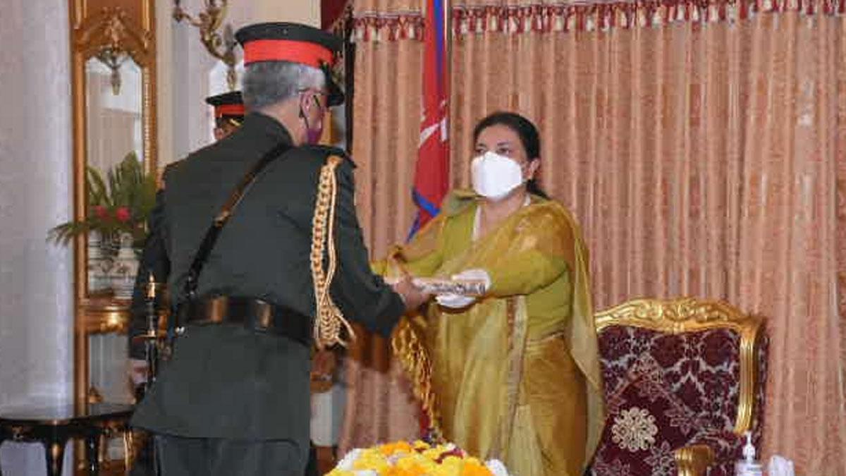 नेपाल की राष्ट्रपति बिद्या देवी ने जनरल नरवणे को मानद सम्मान से नवााजा
