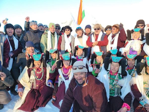 भारत माता के लगे जयकारे