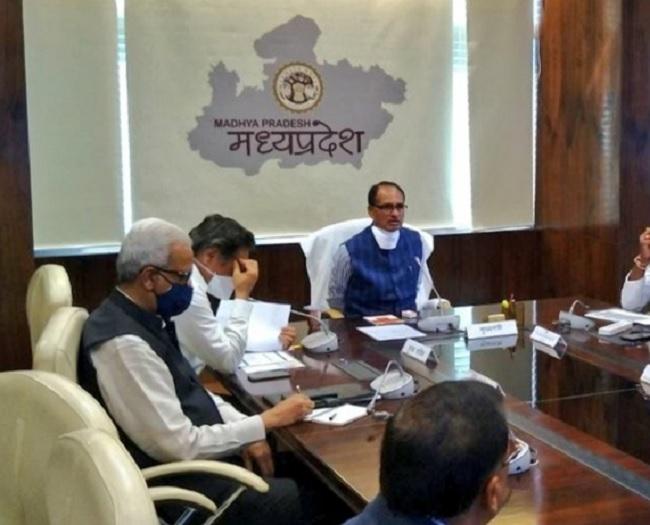 सीएम शिवराज ने की समीक्षा बैठक