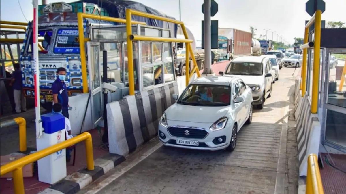 FASTag से आसान होगी टोल प्लाजा पर आवाजाही (सांकेतिक फोटो)