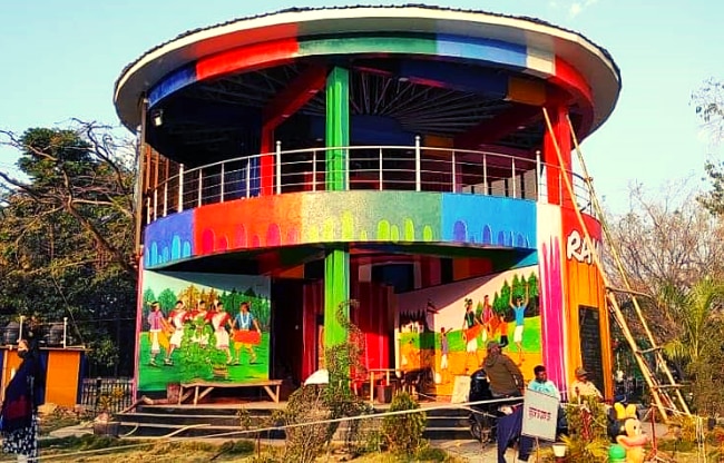 पर्यटन को बढ़ावा दिया जा रहा है 