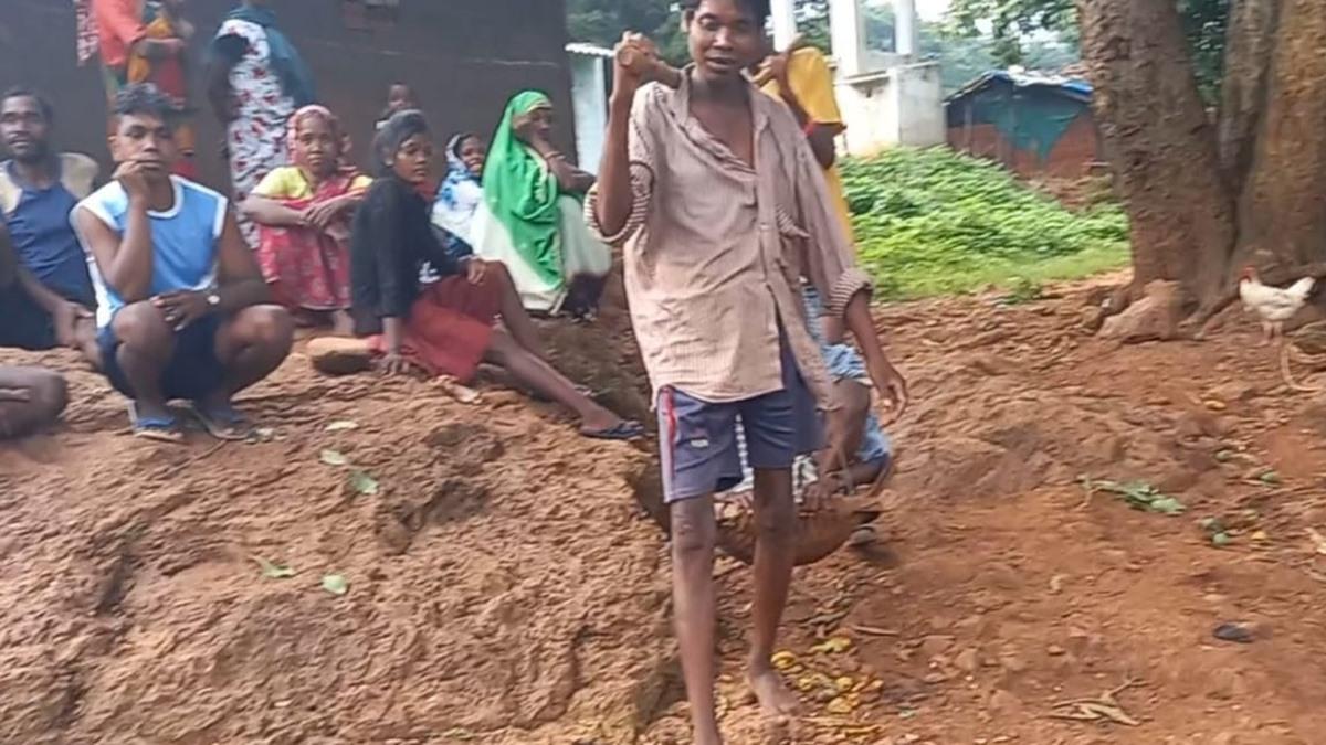 ग्रामीणों को सड़क का इंतजार