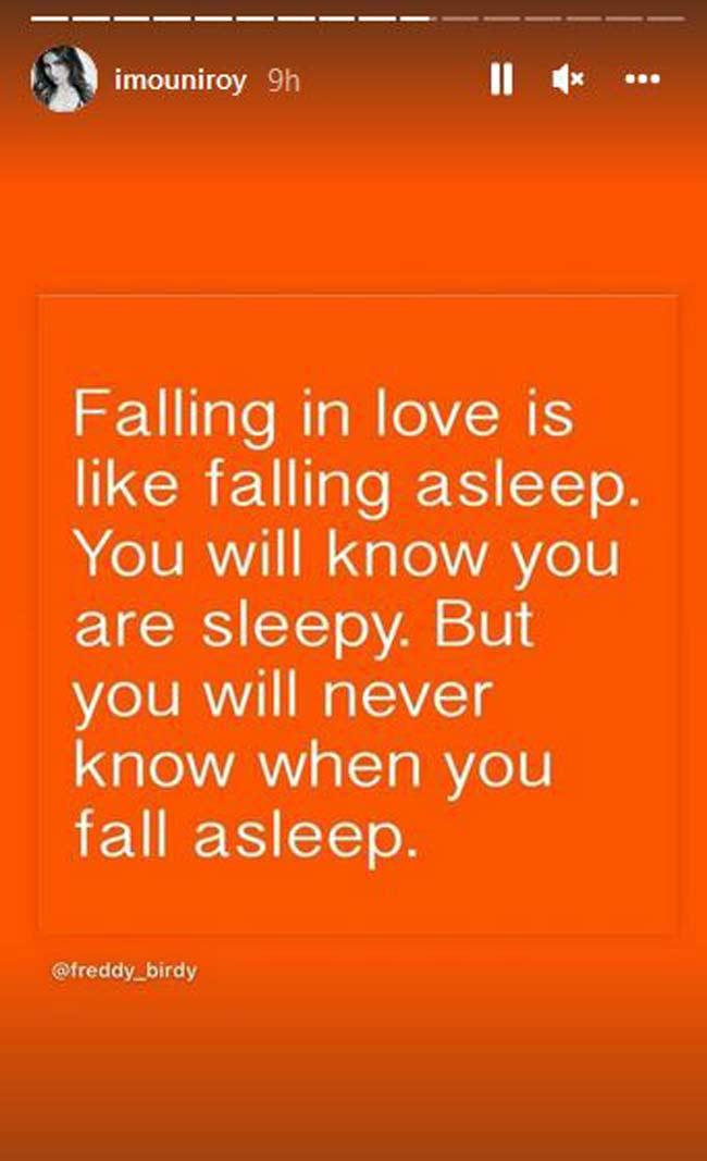 एक्ट्रेस मौनी रॉय की पोस्ट