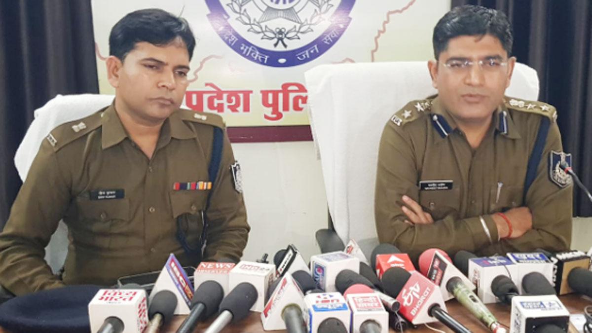 फर्जी बम रखकर दहशत फैलाने वाले तीन आरोपियों को पुलिस ने किया अरेस्ट