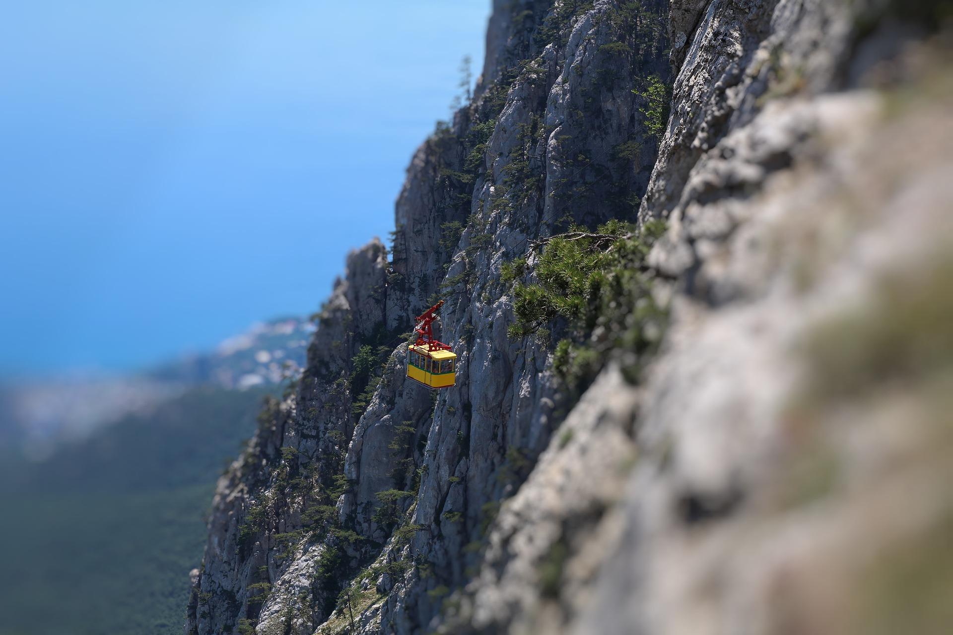 दुर्गम इलाकों में यातायात के लिए बढ़िया एरियल ट्राम-वे