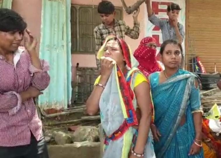 सागू डावर के परिजन