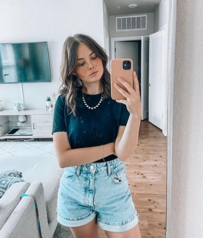 Lexi Larson