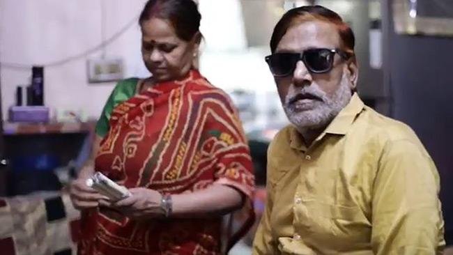 डॉ बसंत अपनी पत्नी सुधा के साथ 