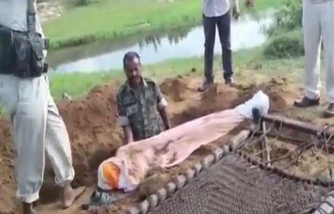 मृतक बच्चे का शव भिजवाया गया पोस्ट मार्टम के लिए