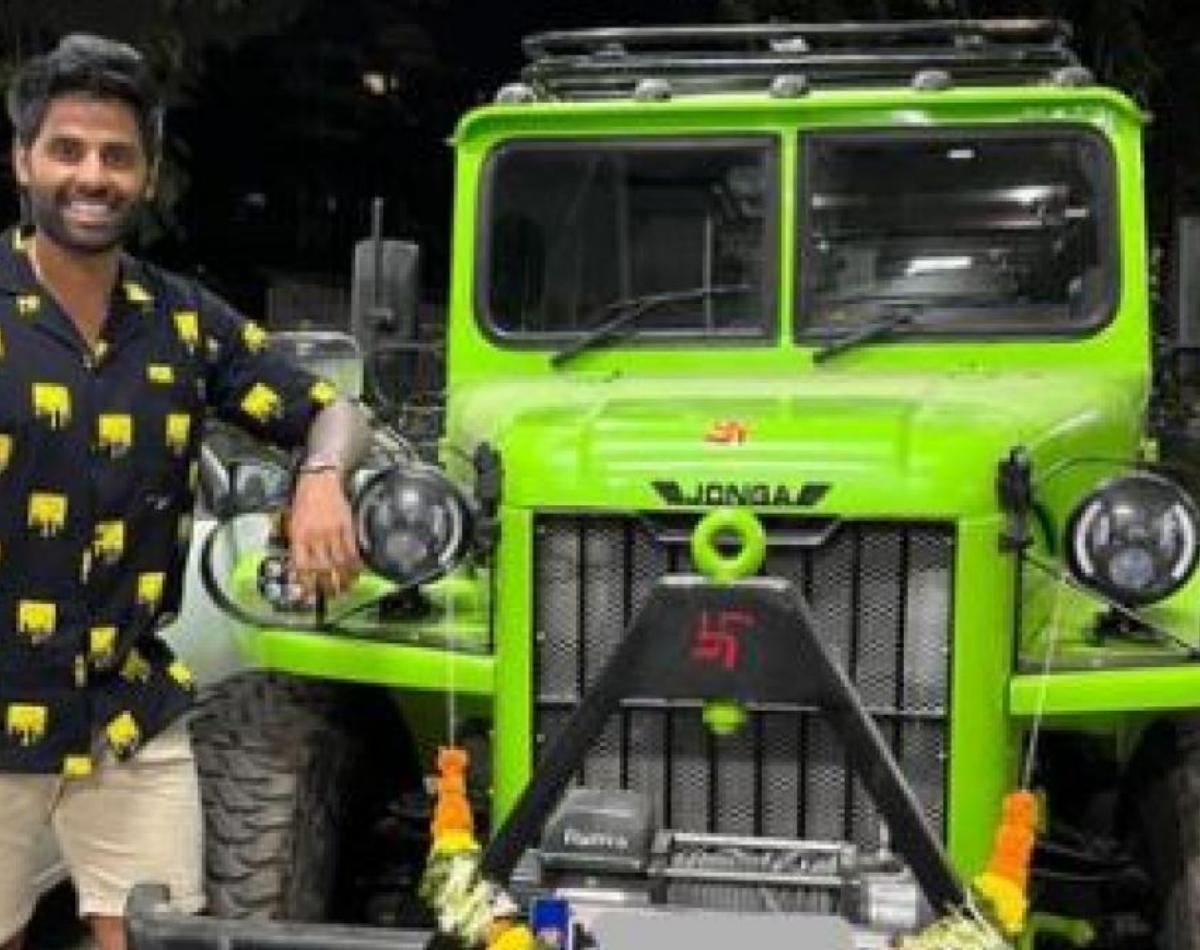 निसान जोंगा के साथ सूर्यकुमार