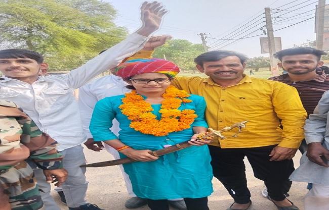 जीत के बाद अंजु का हुआ स्वागत.