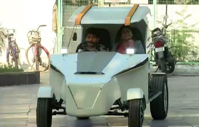 लखनऊ के चार बच्चों ने बनाई इलेक्ट्रिक कार