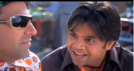 फिल्म हेराफेरी की ये तस्वीर काफी वायरल हुई थी.