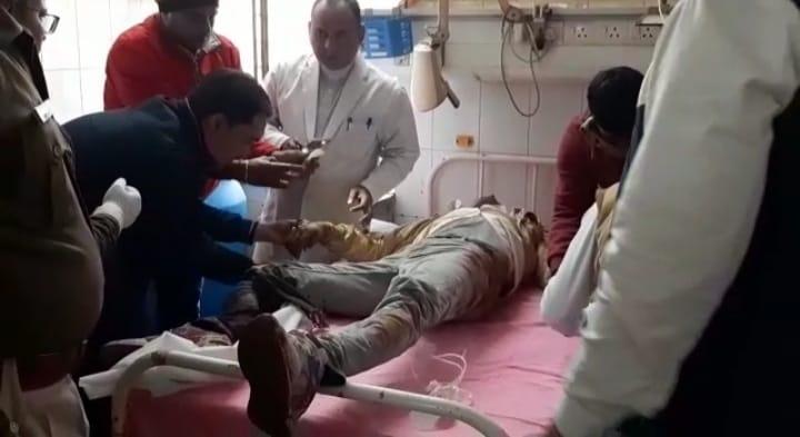 पुलिस की गोली लगने के बाद घायल हुआ डकैत केशव गुर्जर.